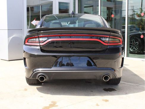 Used 2020 Dodge Charger R/T w/ Blacktop Package RWD image 7