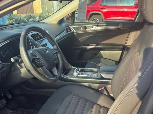 Used 2017 Ford Fusion SE w/ Fusion SE Technology Package FWD image 34
