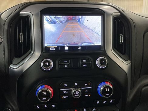 Used 2019 GMC Sierra 1500 SLT image 21