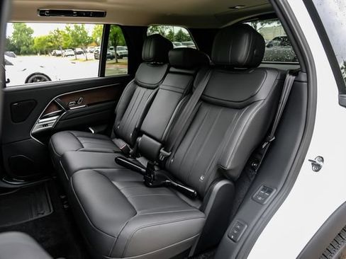 New 2026 Land Rover Range Rover Long Wheelbase SE AWD/4WD image 30