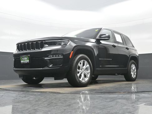 Used 2023 Jeep Grand Cherokee Limited image 26