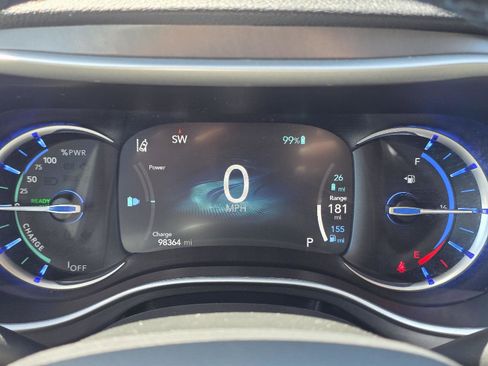 Used 2021 Chrysler Pacifica Touring-L FWD image 12