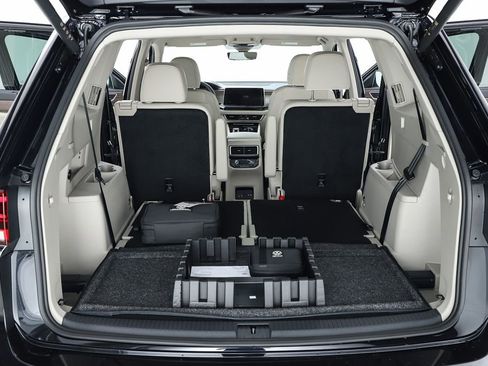 New 2026 Volkswagen Atlas SEL Premium R-Line image 29