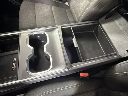 Used 2025 GMC Acadia Elevation image 24