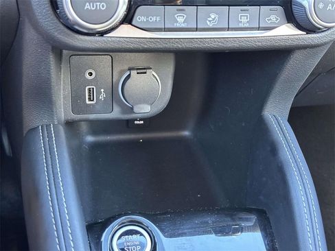 Used 2018 Nissan Kicks SV w/ Interior Electronics Package image 6