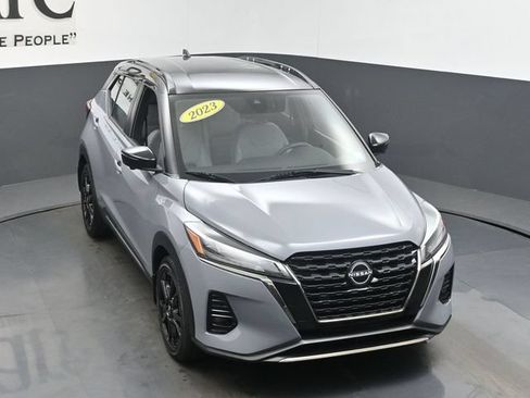 Used 2023 Nissan Kicks SR w/ SR Premium Package FWD image 47