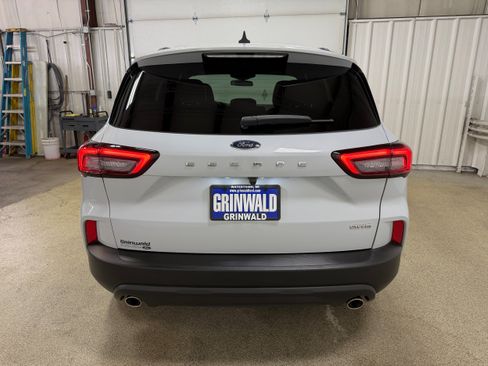 Certified 2025 Ford Escape ST-Line Select AWD/4WD image 28