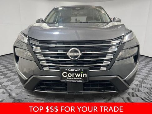Used 2025 Nissan Rogue SV AWD/4WD image 2