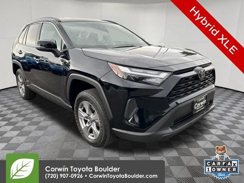 Used 2025 Toyota RAV4 XLE AWD/4WD image 1