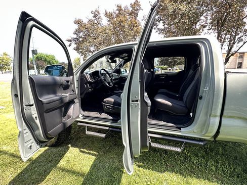 Used 2022 Toyota Tacoma TRD Off-Road w/ Technology Package AWD/4WD image 21