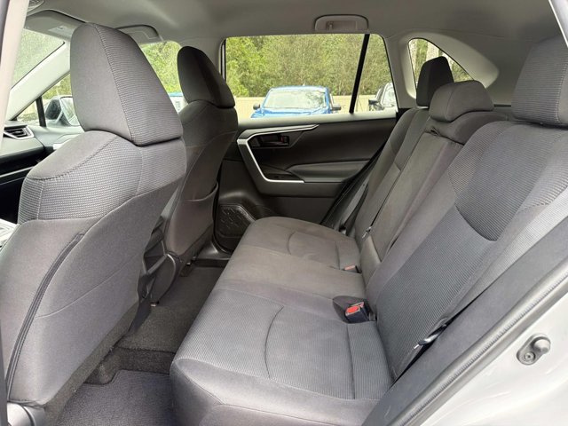 Used 2021 Toyota RAV4 LE AWD/4WD image 13