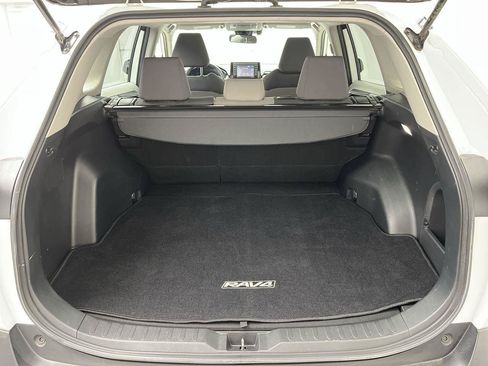 Used 2022 Toyota RAV4 XLE w/ XLE Grade Weather Package AWD/4WD image 27