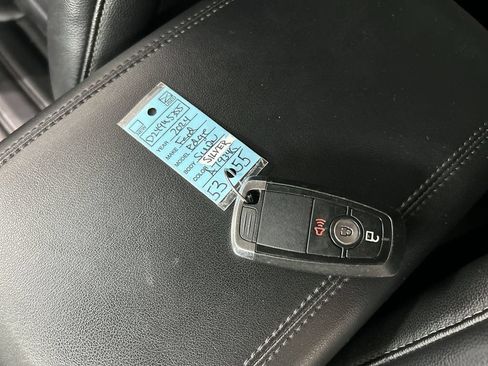 Used 2024 Ford Edge SEL AWD/4WD image 12