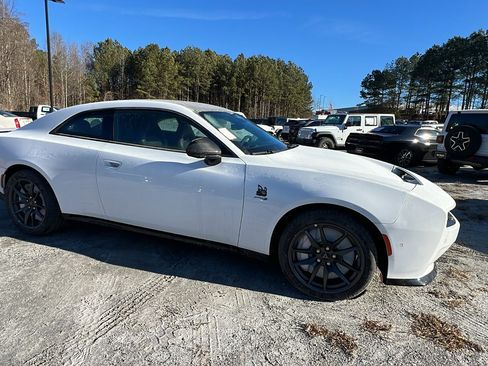 Used 2024 Dodge Charger Scat Pack w/ Plus Group image 5