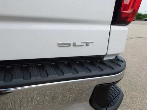 Used 2023 GMC Sierra 1500 SLT AWD/4WD image 43