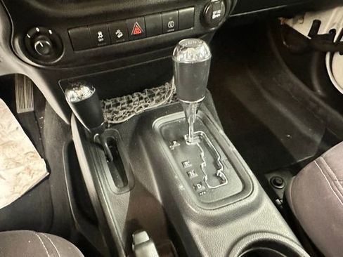 Used 2013 Jeep Wrangler Unlimited Sahara w/ Connectivity Group AWD/4WD image 24