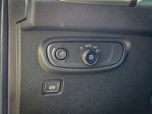Used 2018 GMC Terrain SLE w/ Driver Convenience Package AWD/4WD image 14