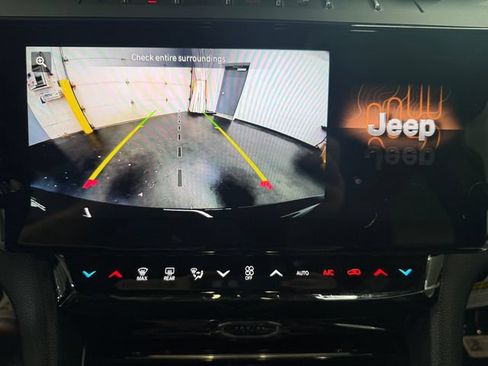 New 2027 Jeep Grand Cherokee Limited AWD/4WD image 18