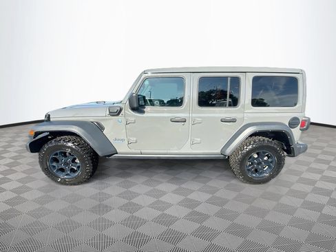 Certified 2023 Jeep Wrangler Unlimited w/ Sun & Screen Package AWD/4WD image 9