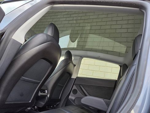 Used 2020 Tesla Model Y Long Range image 35