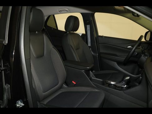 Used 2025 Buick Encore GX Preferred image 27