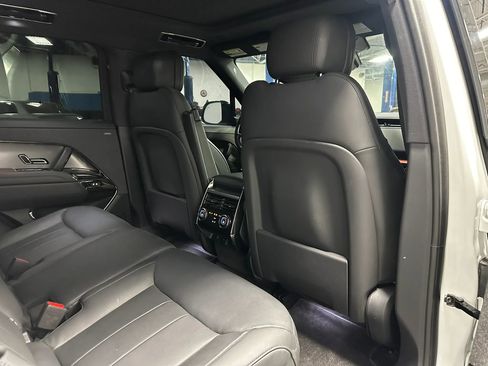 Used 2024 Land Rover Range Rover Sport SE AWD/4WD image 21