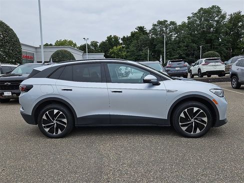 Used 2022 Volkswagen ID.4 Pro image 7