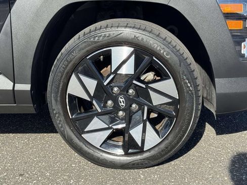 Used 2024 Hyundai Kona SEL AWD/4WD image 9