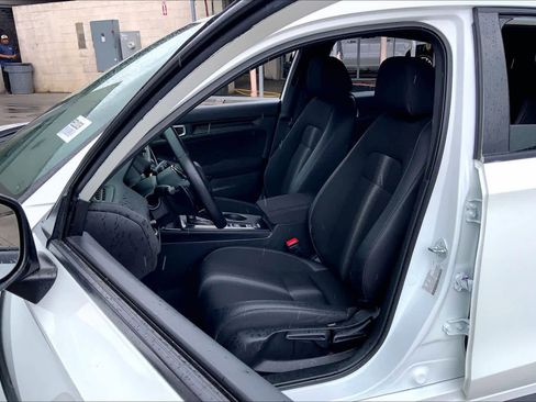 Used 2023 Honda Civic Sport image 8