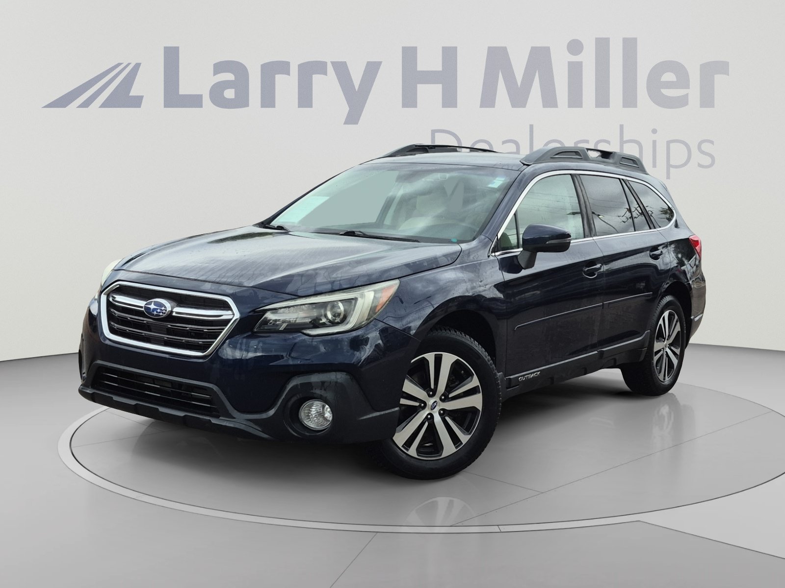 Used 2018 Subaru Outback 3.6R Limited AWD/4WD image 1