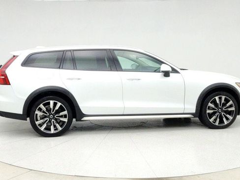 Used 2020 Volvo V60 T5 Cross Country w/ Protection Package Premier AWD/4WD image 4