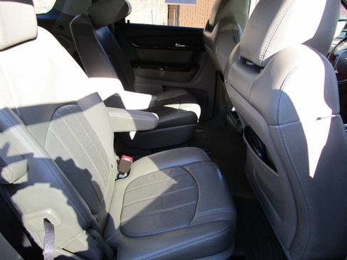 Used 2015 GMC Acadia Denali image 23