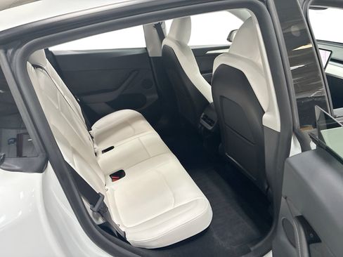 Certified 2023 Tesla Model Y Long Range AWD/4WD image 11
