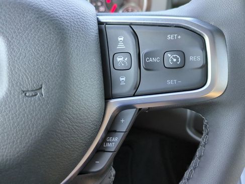 Used 2025 RAM 2500 Big Horn AWD/4WD image 25