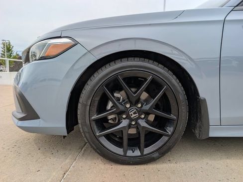 Used 2024 Honda Civic Sport image 11