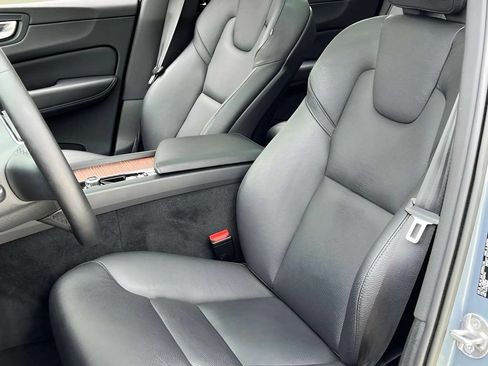 Used 2023 Volvo XC60 B5 Plus w/ Climate Package AWD/4WD image 7