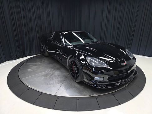 Used 2007 Chevrolet Corvette Z06 w/ Preferred Equipment Group RWD image 4