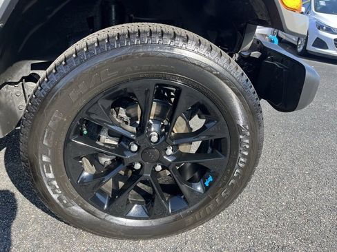 Used 2023 Jeep Wrangler Unlimited Sahara w/ Cold Weather Group image 35