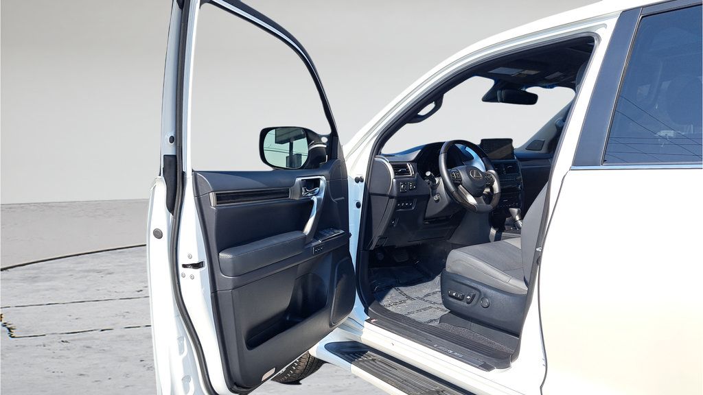Used 2023 Lexus GX 460 Premium w/ Premium Package AWD/4WD image 21