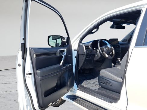Used 2023 Lexus GX 460 Premium w/ Premium Package AWD/4WD image 21