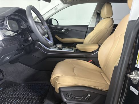 Used 2025 Audi Q8 Prestige image 20