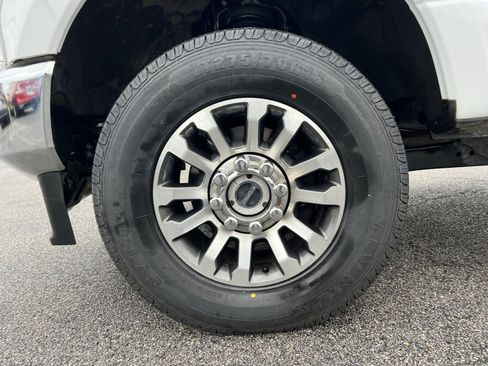 Used 2022 Ford F350 Lariat w/ Lariat Ultimate Package image 12