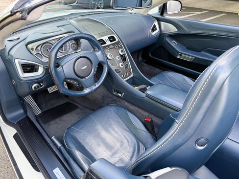 Used 2014 Aston Martin Vanquish Volante RWD image 24