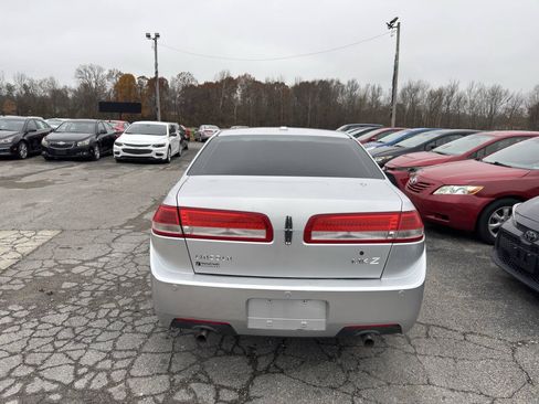 Used 2012 Lincoln MKZ FWD image 4