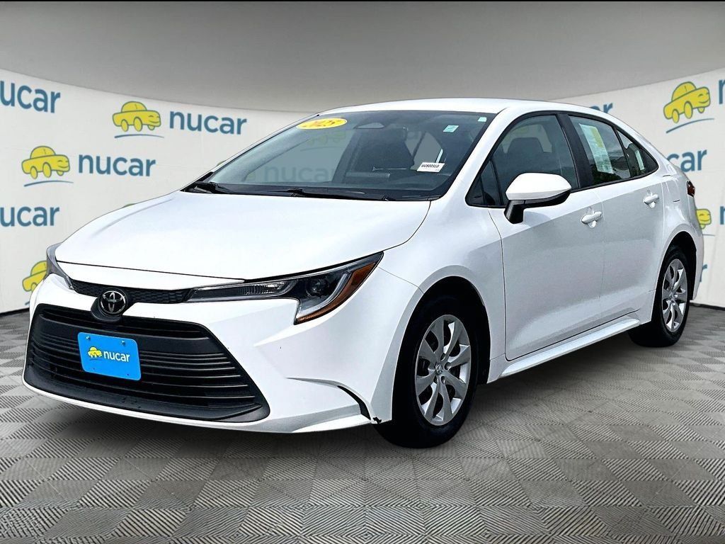 Used 2025 Toyota Corolla LE FWD image 3