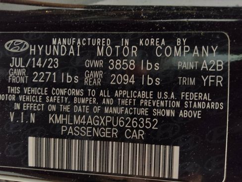 Used 2023 Hyundai Elantra SEL FWD image 33