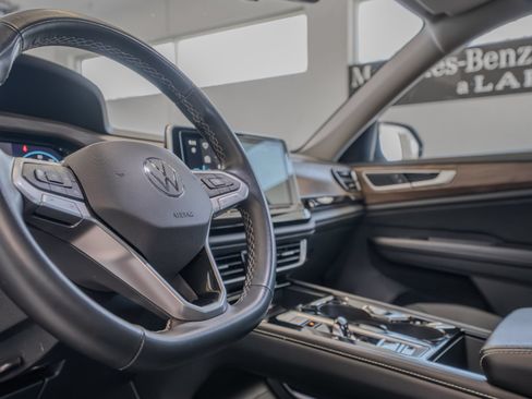 Used 2024 Volkswagen Atlas SE AWD/4WD image 7
