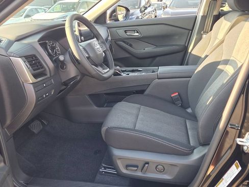 New 2026 Nissan Rogue SV FWD image 3