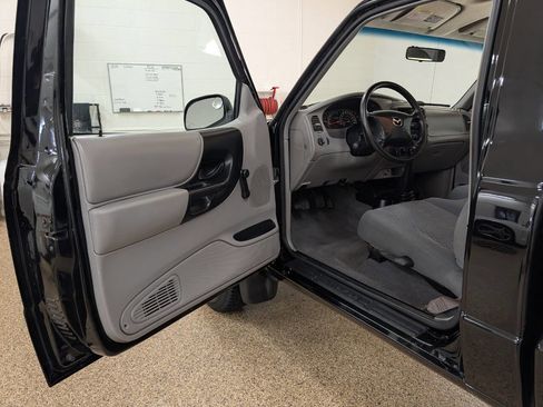 Used 2001 MAZDA B-Series Pickup 4x4 Regular Cab B3000 image 7