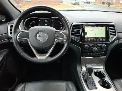 Used 2020 Jeep Grand Cherokee Limited image 10